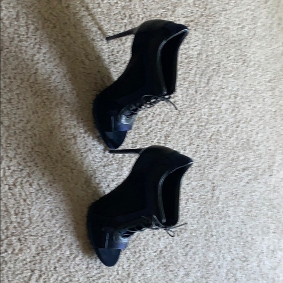 Burberry navy/black heels size 36.5 - Picture 2 of 8